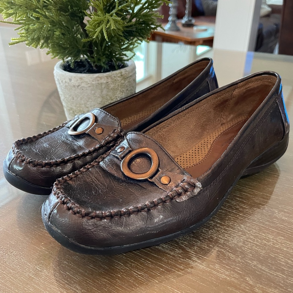 Natural soul by Naturalizer barely worn shoe.